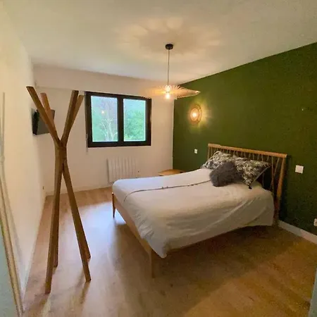 Foret Suite/studette Au Sein D'une Contemporaine Apartment